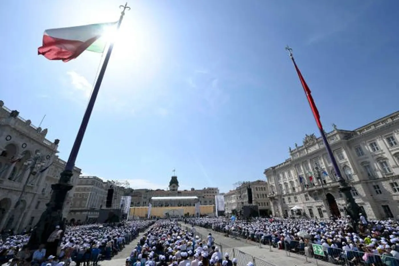 Evento istituzionale in piazza a Trieste